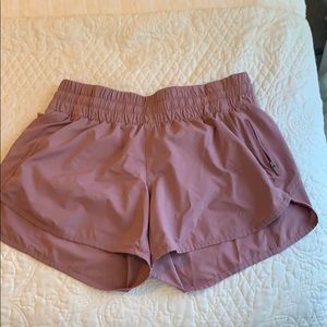 Lululemon Tracker Short 4”